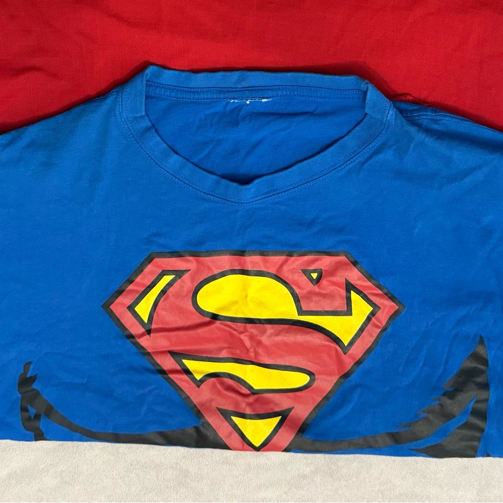Superman Costume T Shirt With Removable Cape Adult XL Blue Red Cosplay Top - Picture 10 of 12